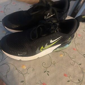 Nike 270 for little boys